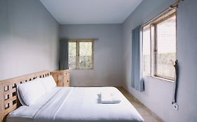 Swan House Canggu Canggu (bali) 2*